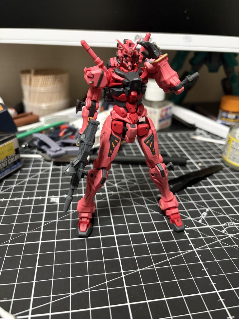 部分塗装のところオレンジの発色が悪かったので金色にしてみました