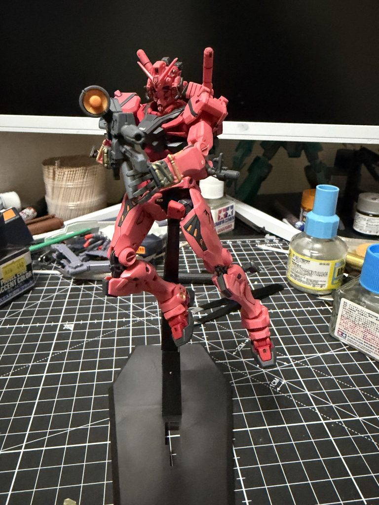 赤いガンダム–3枚目/制作者：BERLIOZ