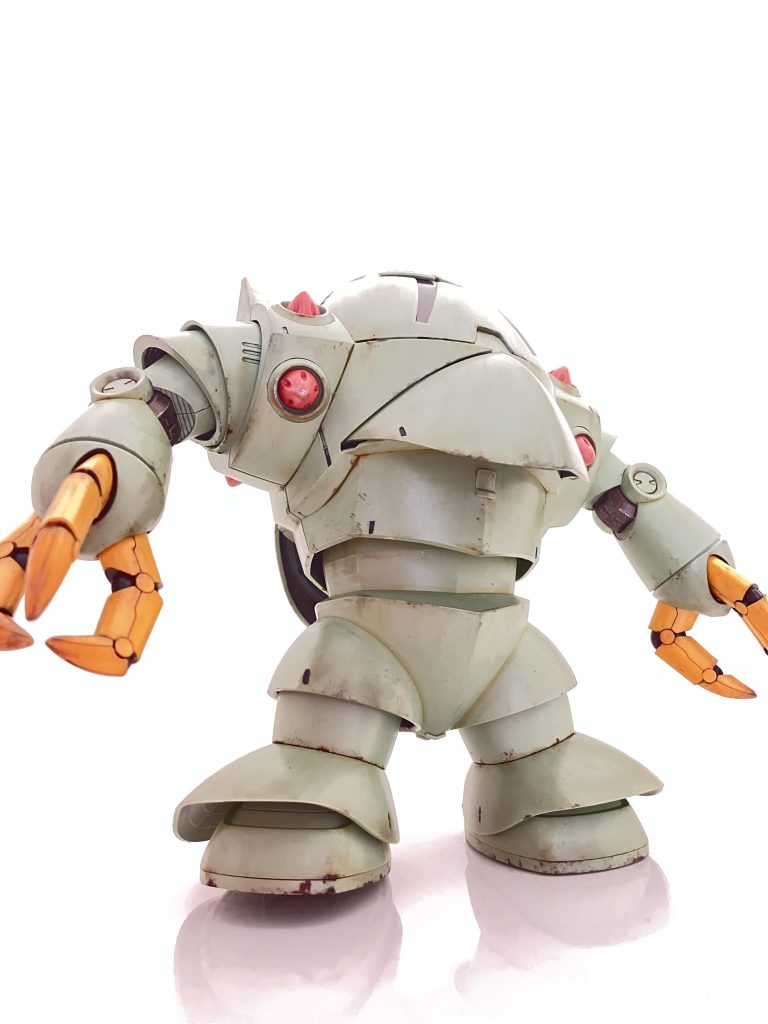 大きさもあり、こんな感じで煽るとまぁまぁの迫力が(gandam-hand2)