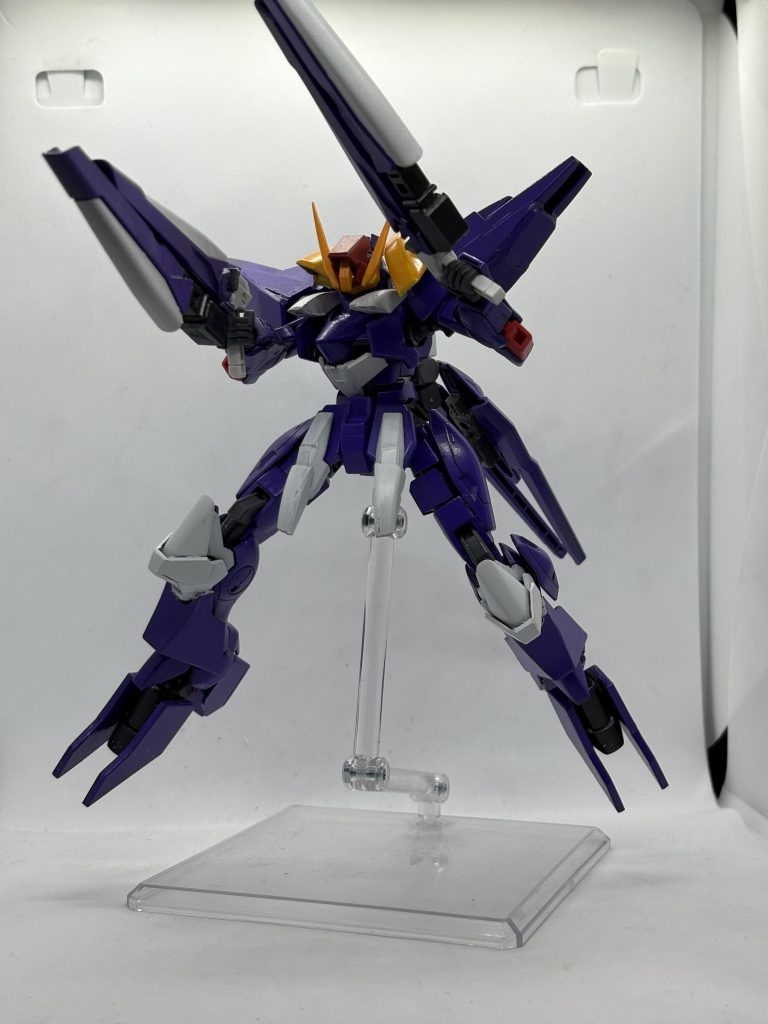 ミノフスキードライブユニットも手に持たせられるようになっています。