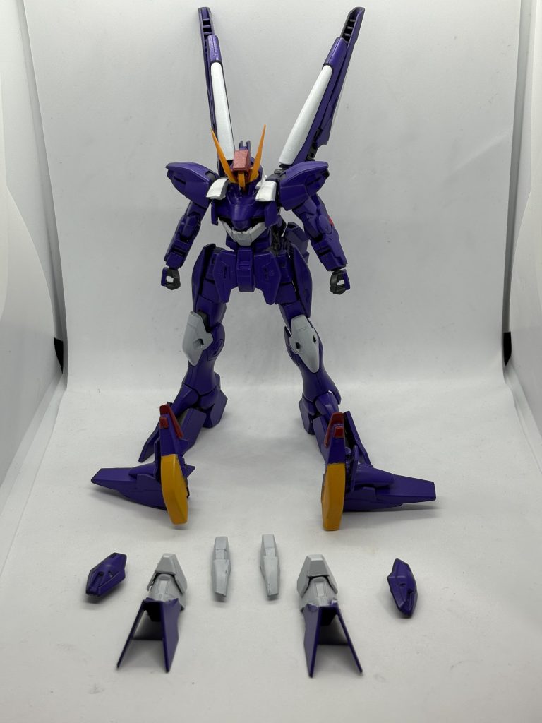 元キットの構造を活かし、一部パーツはパージできるようになっています。