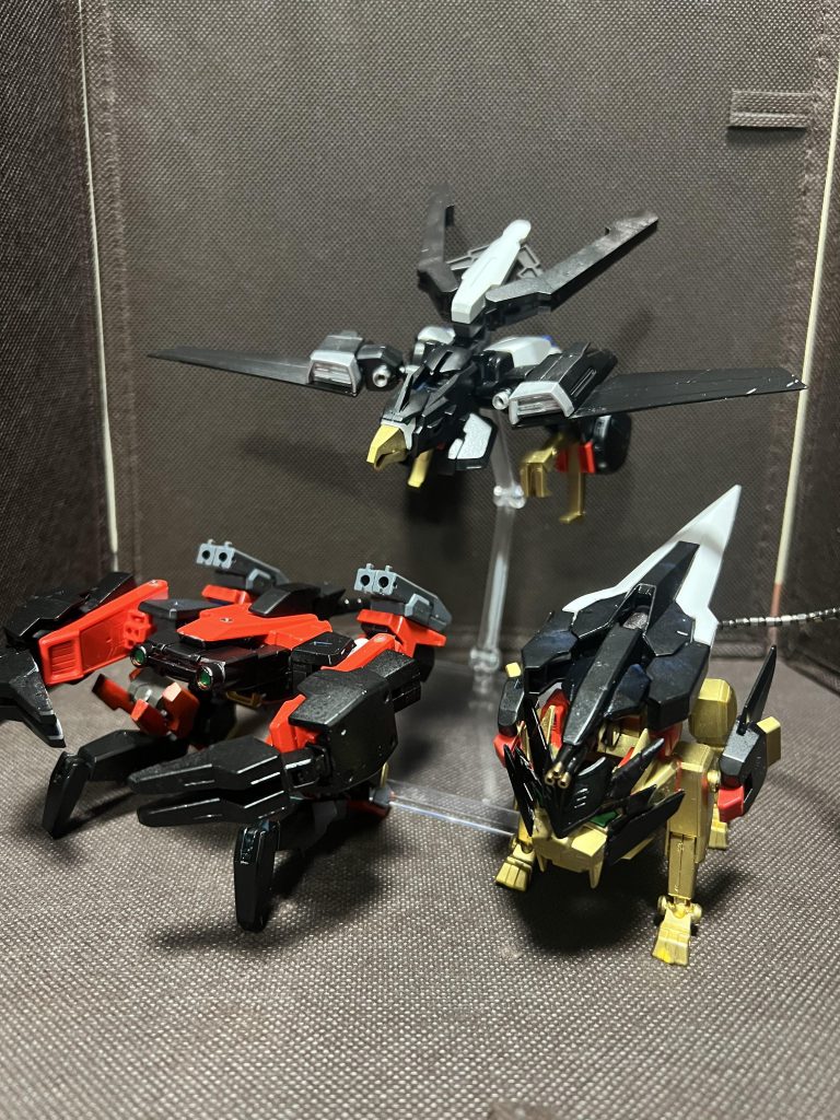 ちゃんと3体合体は健在です。ウミトライオンだけ、マンタからカニになりました笑