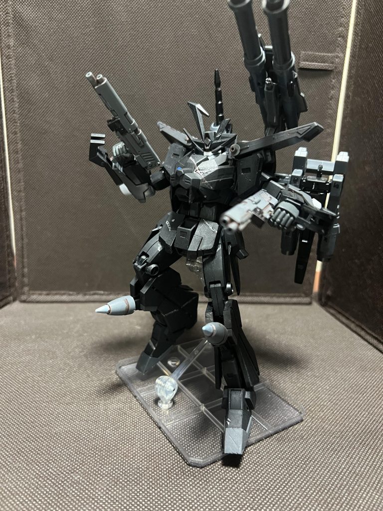 火力を補うということで、ハンドビームライフルを2丁、肩にダブルビームガトリングを装備