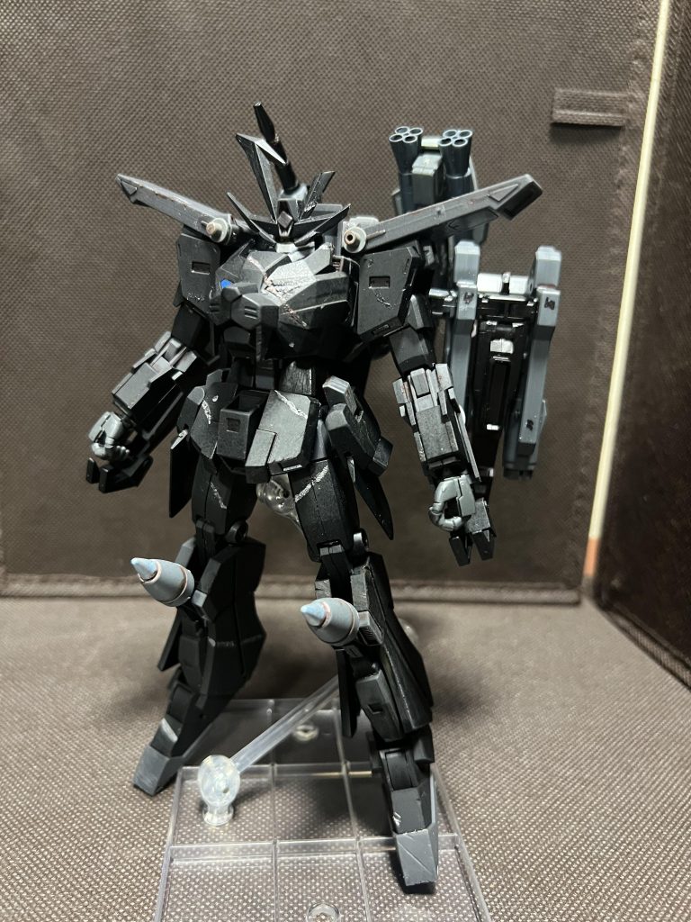 マントなしバージョンです　ブラックゲッターに似せて、傷ついたドライオン3を現地改修した設定です　なのでダメージを入れて本来武器のハイメガキャノンとライガーグレア等は使用不能状態です