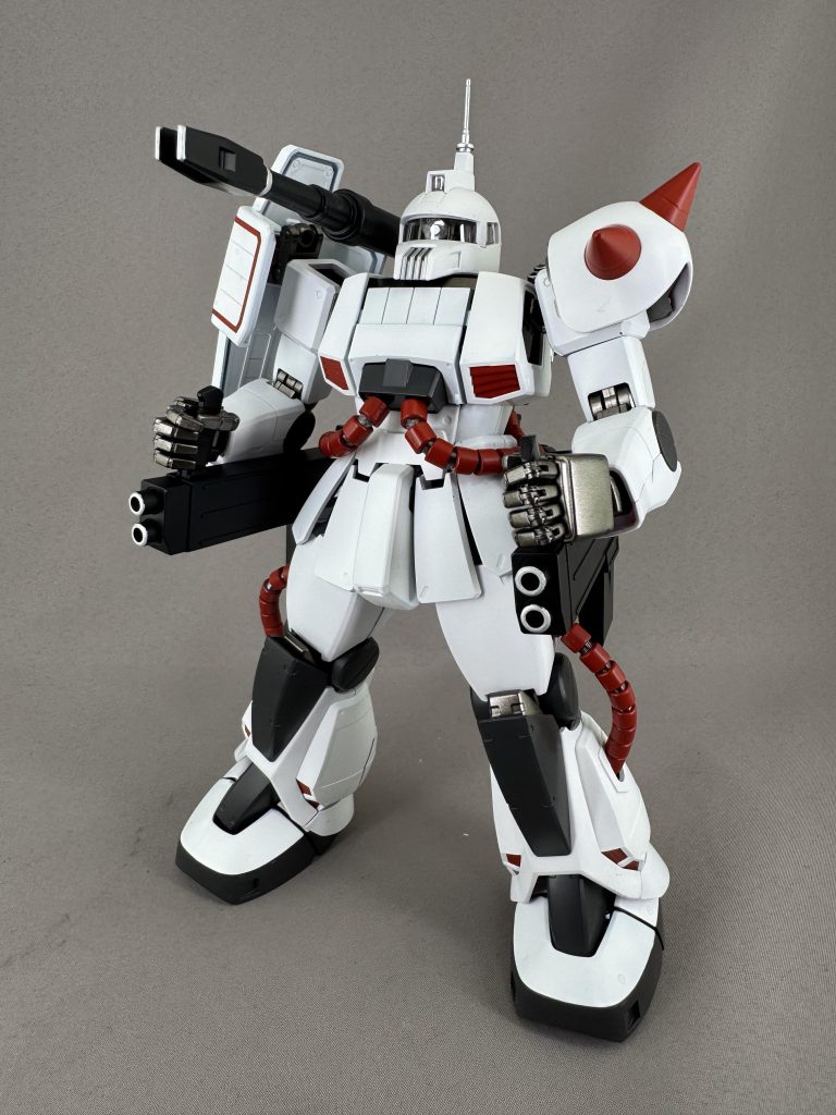 ビッグガン装備キャノン砲もなんですが武装はカメラっぽく見えるように黒と部分的にシルバーという配色にしてます。　