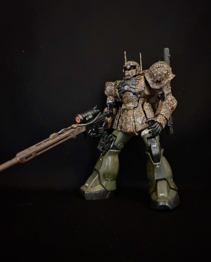 HGUCザクⅠスナイパータイプ（ピーパターン迷彩）