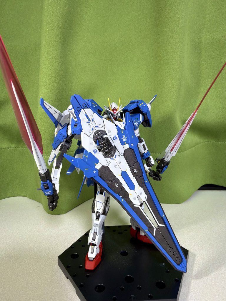 【完成状態】お気に入りポイント：GNバスターソードⅢの焼鉄色あと隠し腕はロマン。