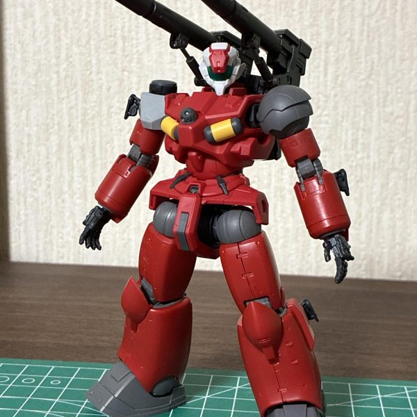 白いガンダムの相手役に01ガンダムを作るぞ！→軽キャノンの頭使って楽するぞ！→頭しか使わない軽キャノンもったいな過ぎる→で、先にガンキャノン作りました😃手足とキャノンはオリジン版をミキシング。オリジンキャノンも作りたいので、ディテール再現は無しで雑再現…なんですが、肩が別物すぎるので、ここだけスクラッチしてます😅ビームキャノンなのでバチバチサーベル刺してみたらやたらカッコ良かったのですが、ガンダムと差別化したいので、ここはちゃんと作ります😁（2枚目）