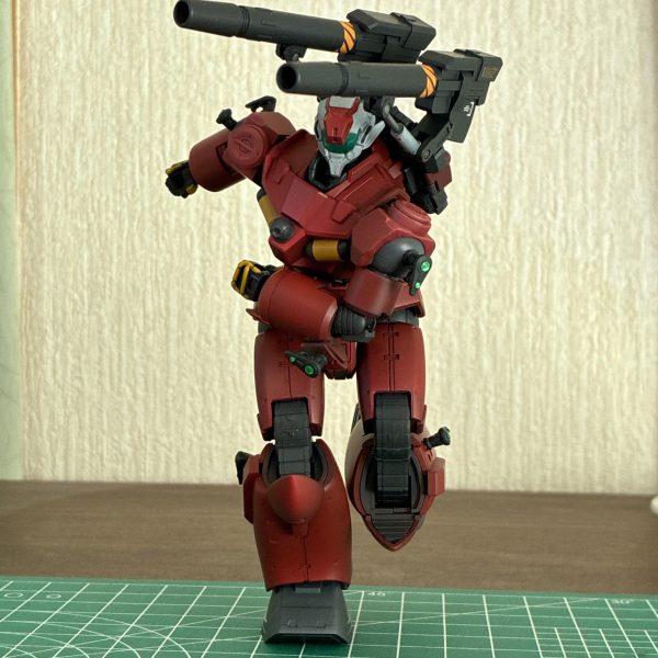 白いガンダムの相手役に01ガンダムを作るぞ！→軽キャノンの頭使って楽するぞ！→頭しか使わない軽キャノンもったいな過ぎる→で、先にガンキャノン作りました😃手足とキャノンはオリジン版をミキシング。オリジンキャノンも作りたいので、ディテール再現は無しで雑再現…なんですが、肩が別物すぎるので、ここだけスクラッチしてます😅ビームキャノンなのでバチバチサーベル刺してみたらやたらカッコ良かったのですが、ガンダムと差別化したいので、ここはちゃんと作ります😁（3枚目）