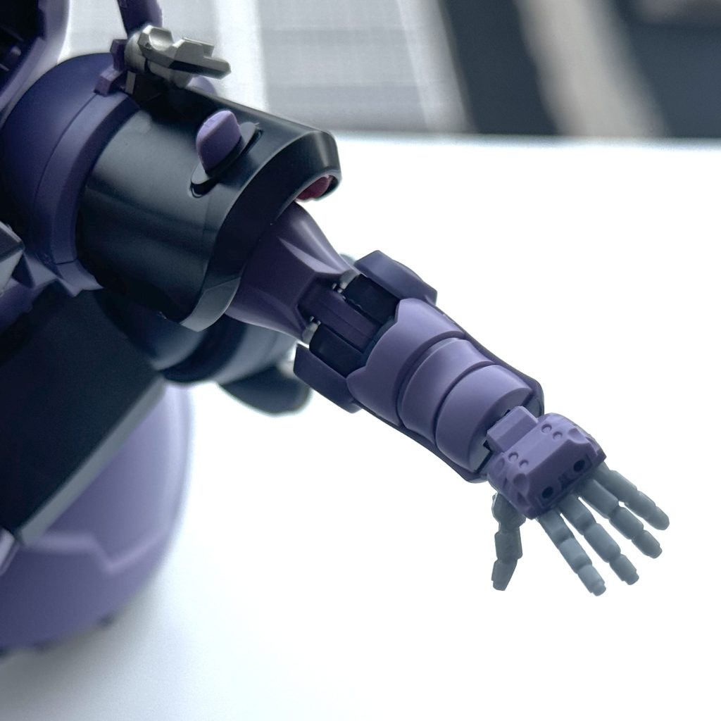 左手も変更✨バランスボールに乗った時の手の表情をイメージ。