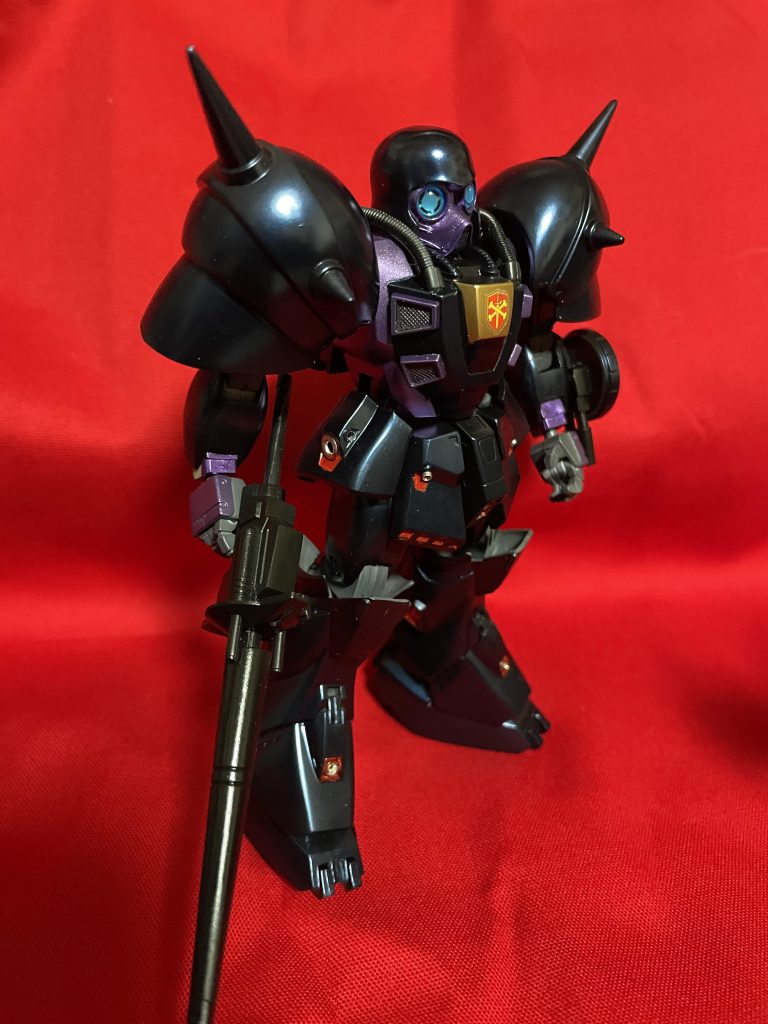 合わせ目と塗り分けが大変でした