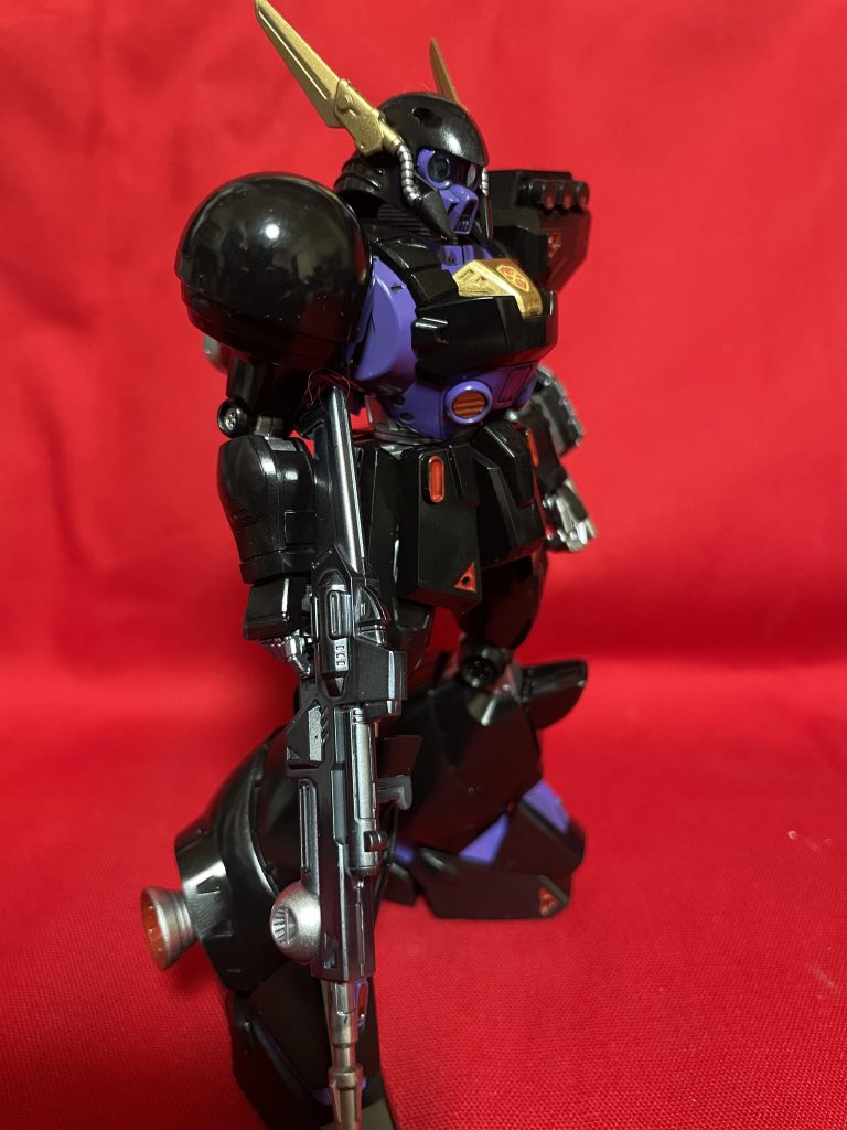 今回は外装はメタリック無しでフレーム部分をシルバーで塗装しました