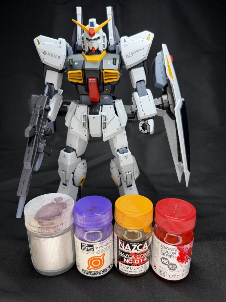 外装:(白)グレサフ→シェルホワイト、(黒)グレサフ→マイザーパープリ+EXブラック、(赤)グレサフ→エヴァレッド、(黄)グレサフ→マンダリンイエロフレーム:(グレー)メカサフ+ウルトラマリンブルー、(黒)ガンメタサフ＋黒サフ、武器:黒サフ→ガンブルーメタリック