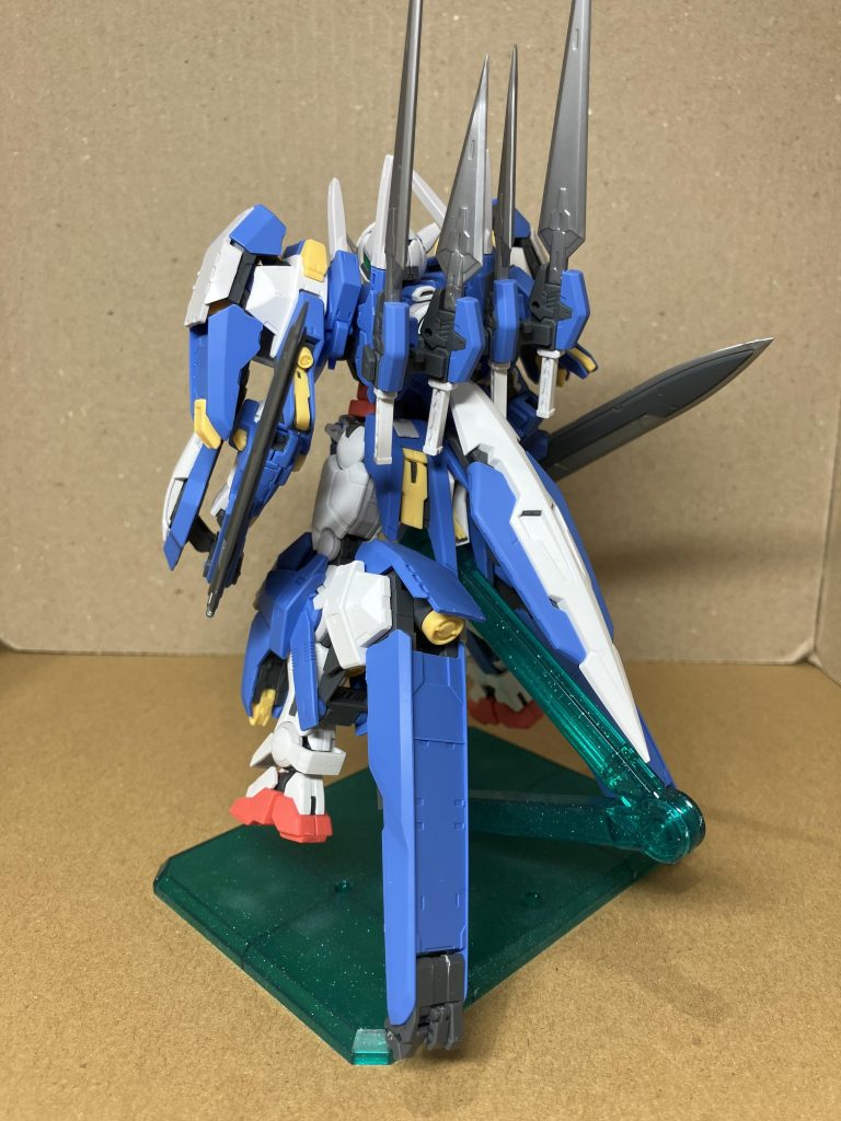 背中のソードも2倍に。