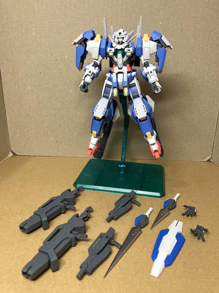 前回のエクシアがソード盛り盛りだったので、こちらは射撃武器増やしてみました。