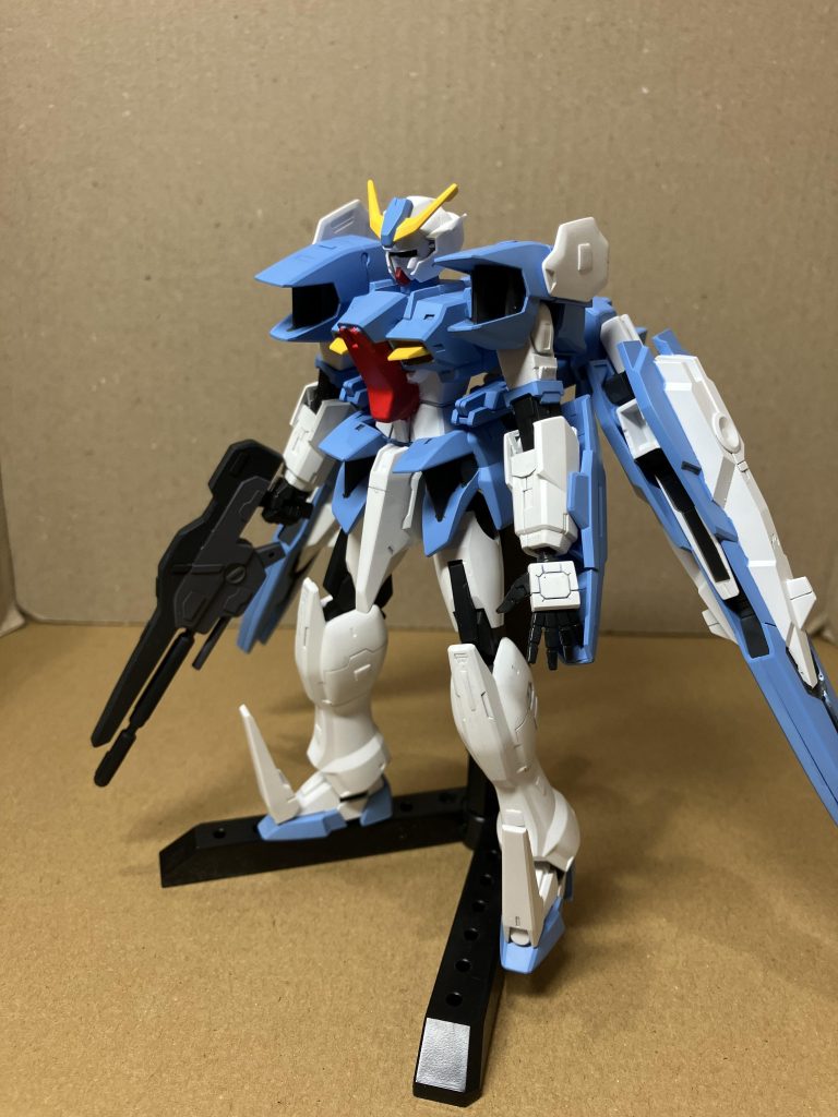 ライフルはプラ板とプラパイプから作ってみました。