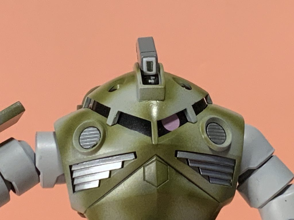 荒いながらも細かく作ったヒートラムとカメラ。可動します。