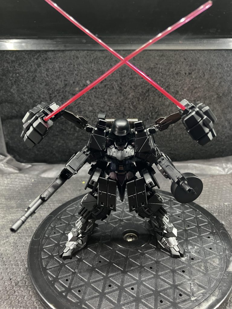 唯一の近接兵器のサーベル