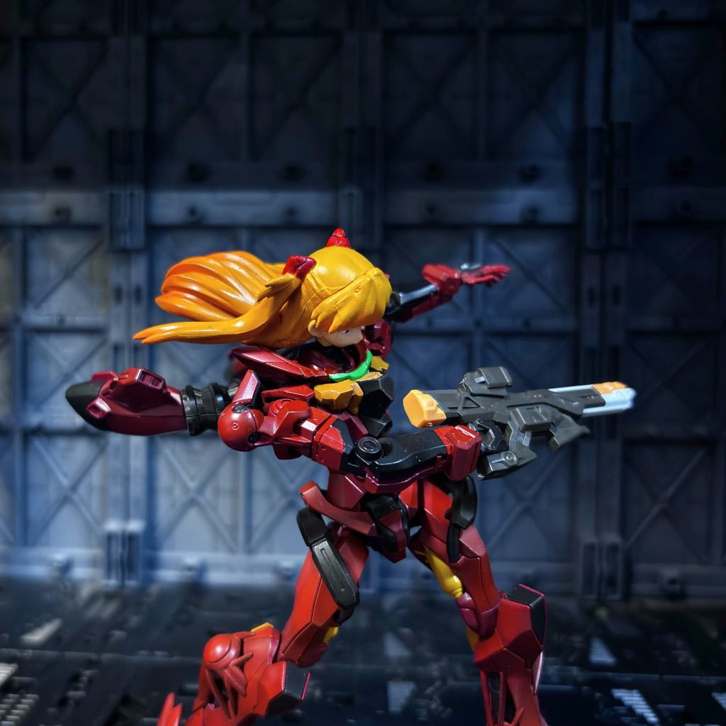 覚醒したアムロの名シーンのポージング。