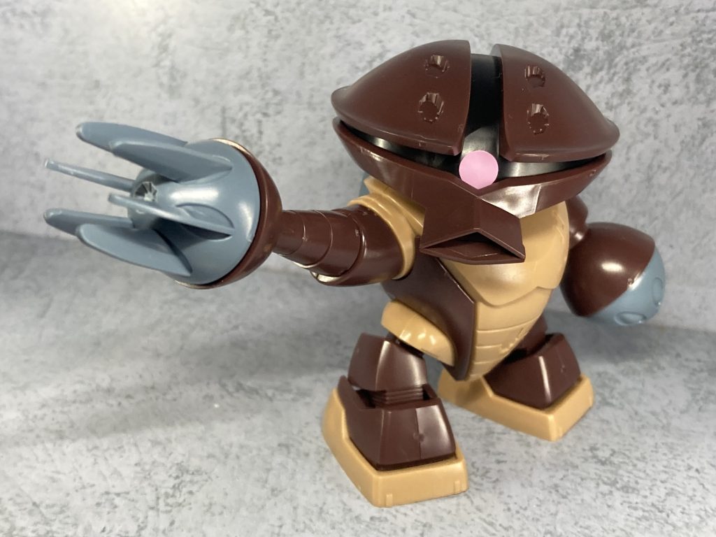 ただ､HGと比べたら…な箇所はいくつかありますが正直HGと比べるモノじゃないし､あくまでBB戦士というデフォルメ系ガンプラとしては出来はいい。まぁ､ダメな箇所もあるけどBB戦士だしこれでいいかなぐらい。