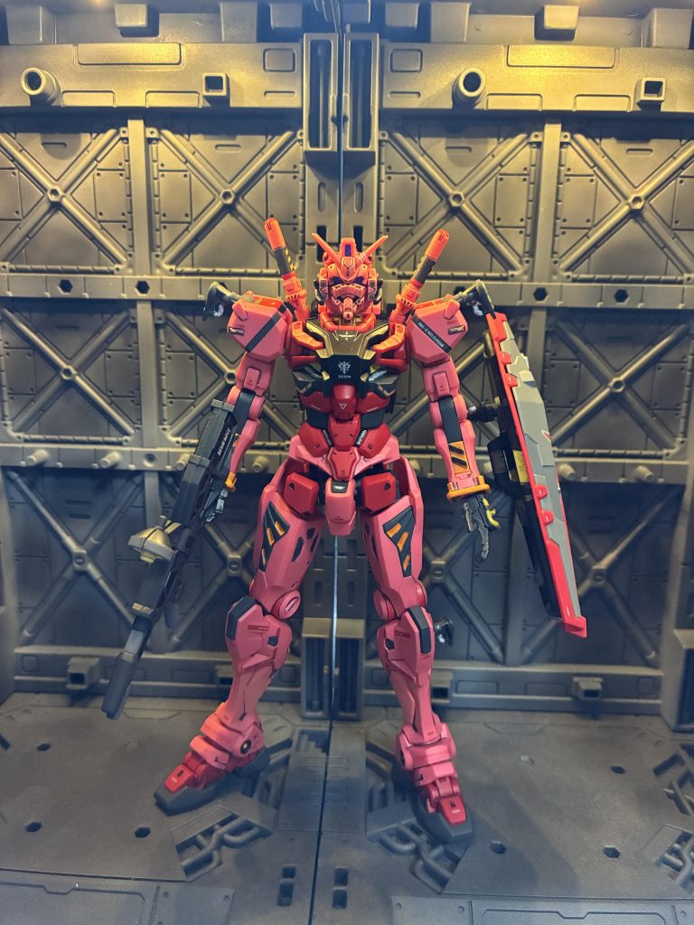 赤いガンダムはカッコイイですね