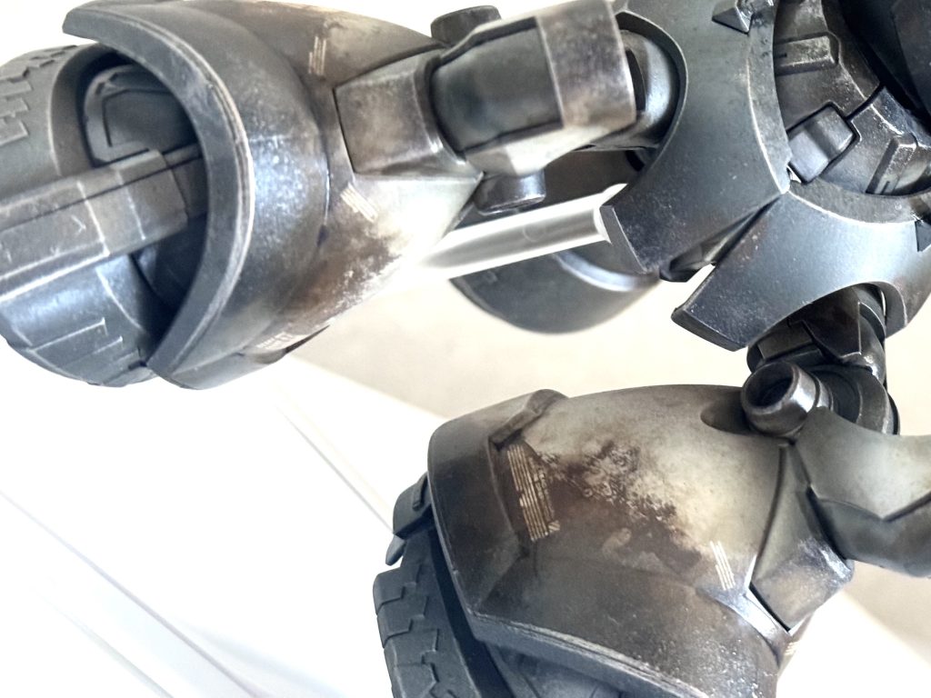 筆とエアーブラシ併用だからこその微妙な色の変化✨