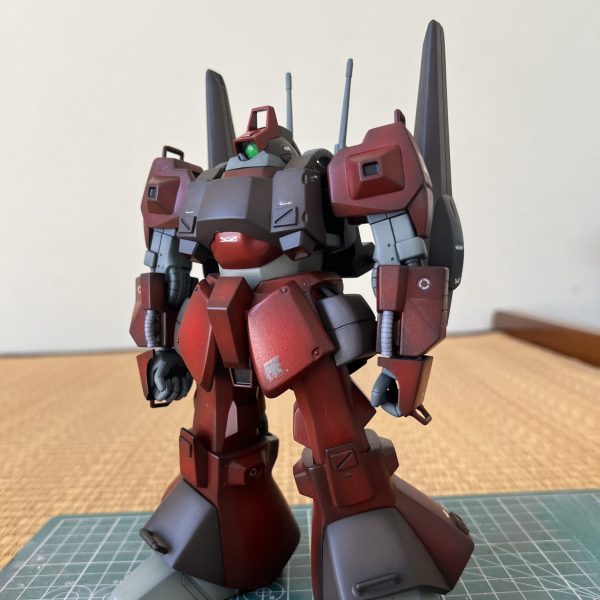 シャア・アズナブルという人の事を知っているかな？