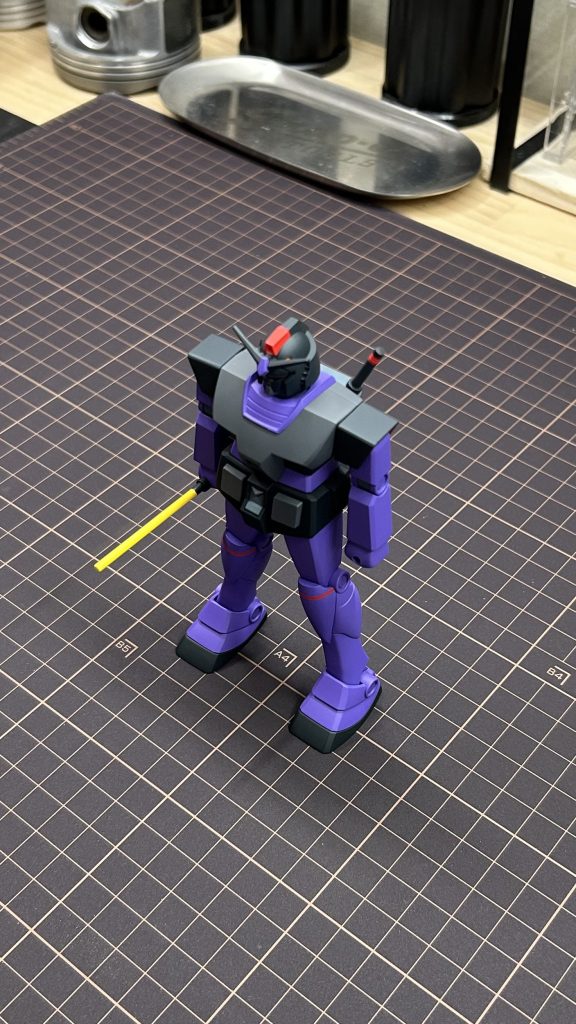 反省して、今回紫の表現にマイザーパープルを使ったのですが他色に比べ色の主張が強過ぎた気がします。また、膝のパーツを黒くするか紫のままにするかで悩んだ結果、紫のままにしてラインを追加しましたが、黒にしておけば良かったかも…と少しモヤモヤしています 塗り直すかもしれません…笑