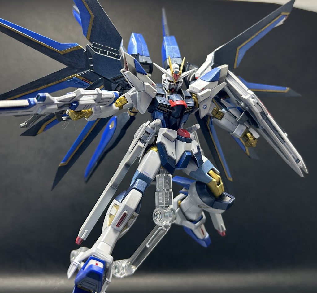 劇中のポーズをここまで再現出来る最近のキットがすごい。