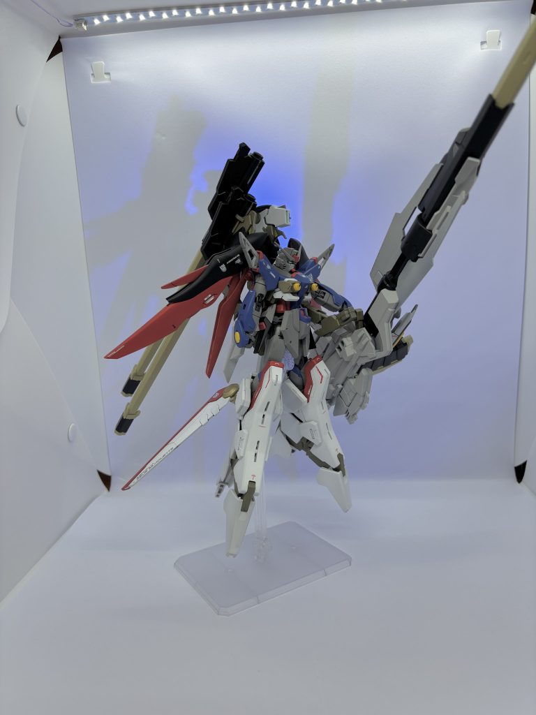 こんかいはなるべく色を綺麗に塗ることを意識して作ってみました。レールガン部分が長過ぎて撮影ブースに最初入らなくて色々傾けたり四苦八苦しました。もっとでかい撮影ブース買おうか悩み中です。