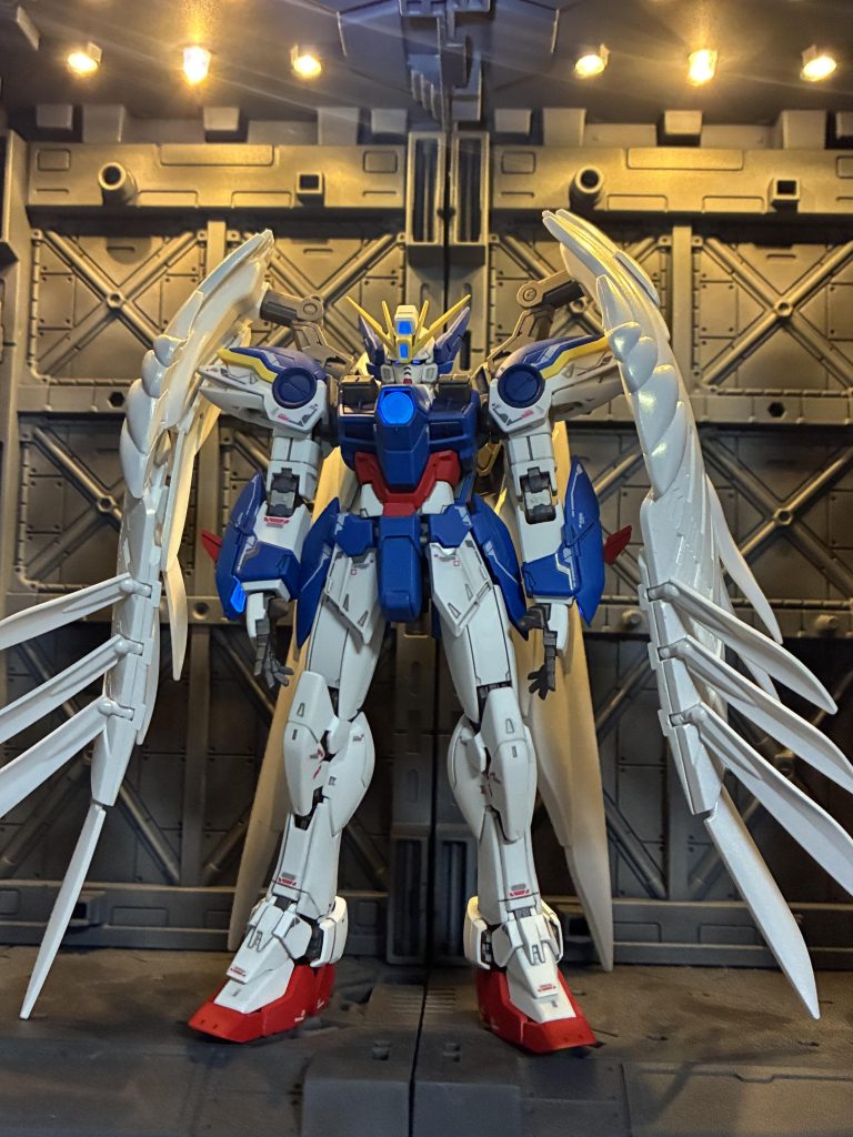 本体は、つや消しで整えて、翼は美しく見せたかったので、パールでクリア仕上げにしてます。