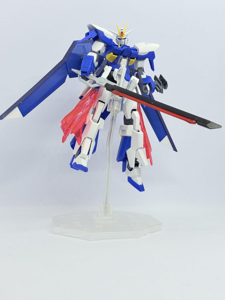 という訳でラスボス2体目、エスパーダAGE-FX でした。ガンダムの名前がつかない。イモジャウイングとフェニーチェビームマントとでエレガントな感じにはなったかな。とりあえず一体はこの時間でもうアップして大丈夫なはず！最後の1人は日付変わる直前とかになるかしら……