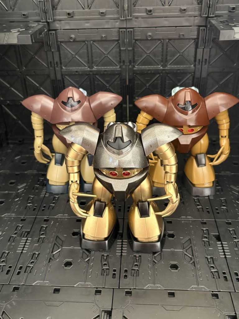 作戦は、まずゴッグで活路を開く。ユーコーンで先行し、フリージーヤードを展開。機雷、魚雷の無効化。水上、水中の敵の破壊して侵攻。