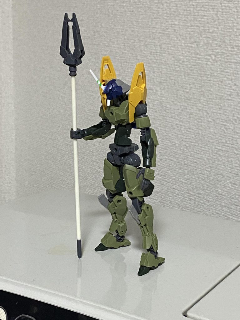 肩アーマーは、水中仕様キットの肩についていたパーツを使用して表現しました。