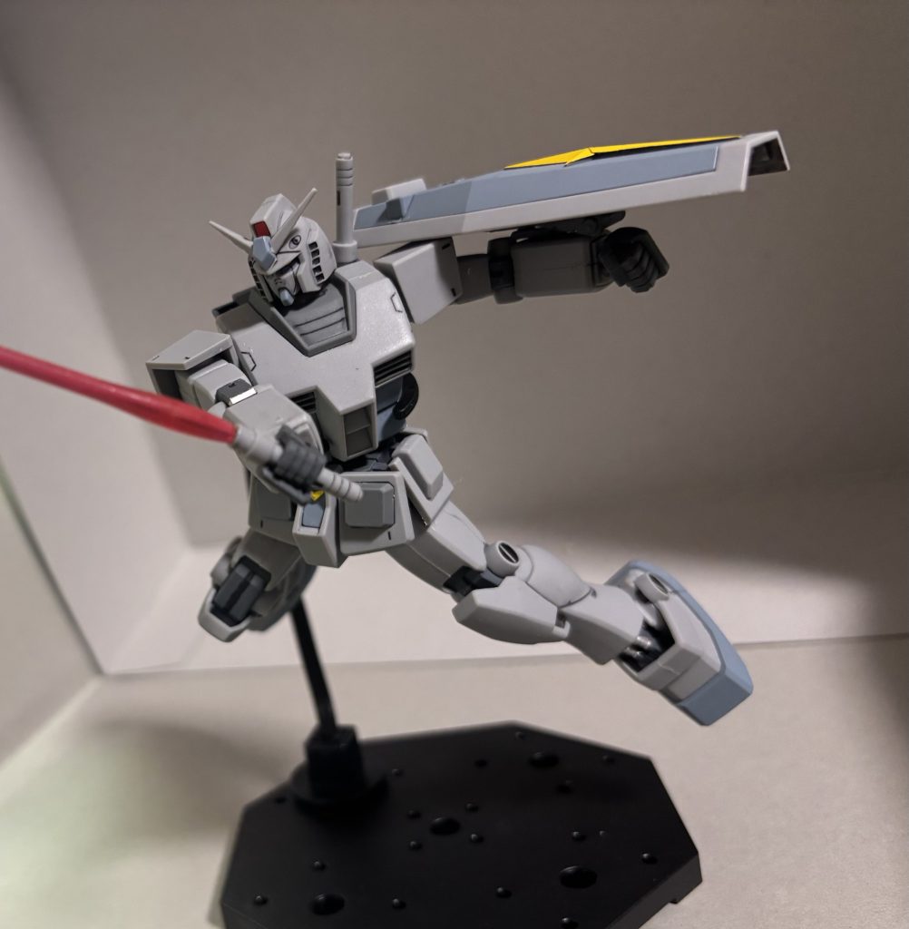 一緒に入ってるシャア専用リックドムはまだ武器を作っていないので完成したら並べて写真撮りたい