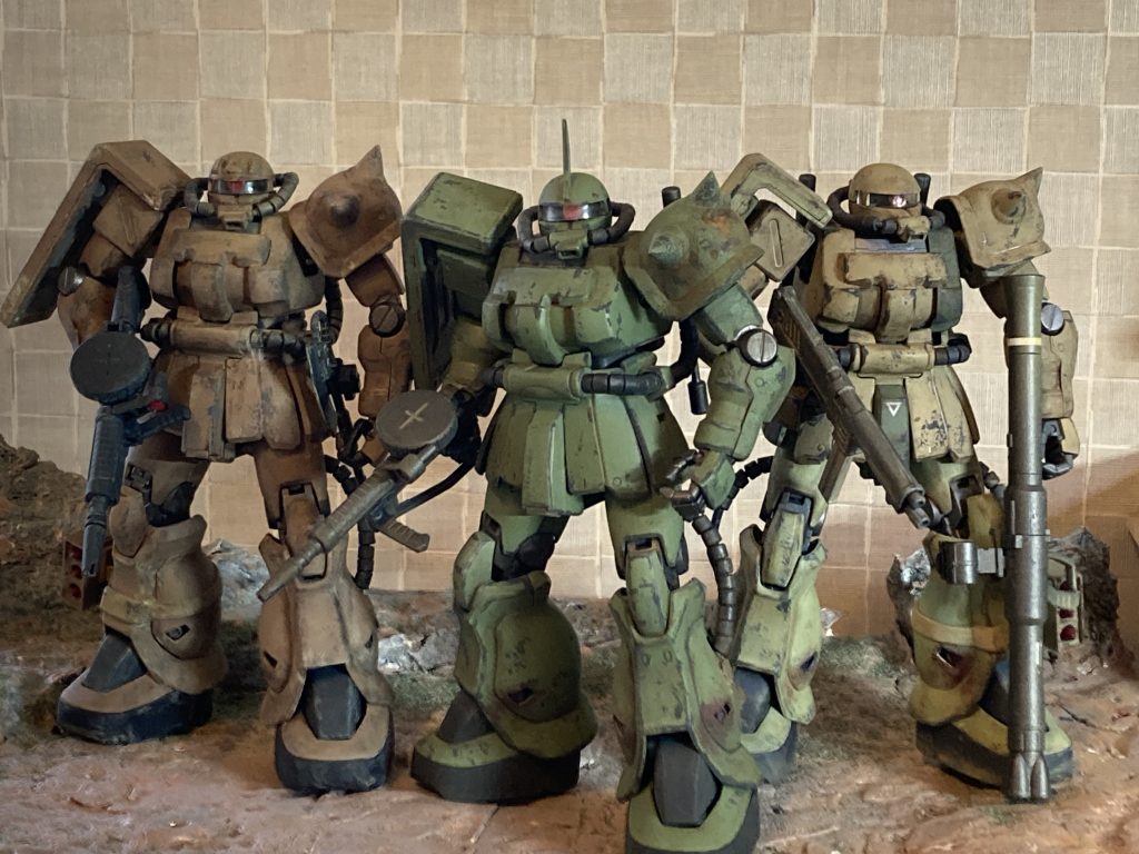 3体揃うと絵になりますね^_^今回もご覧頂きありがとうございました😭