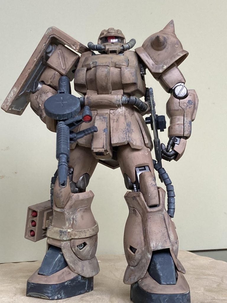 茶色ですが、下半身がグリーンのタイプとあえて色をだいぶかえてみました。