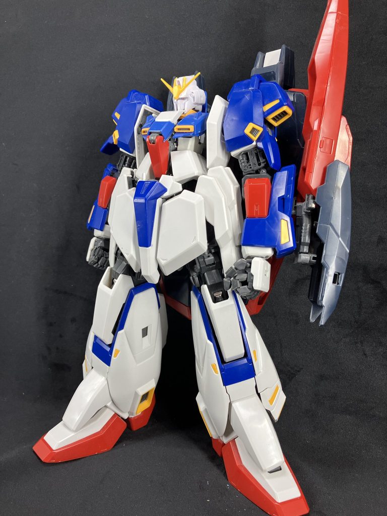 ここからスタート。頭とボディ上半身はMG、他はPGをベースにバランスを取りました。