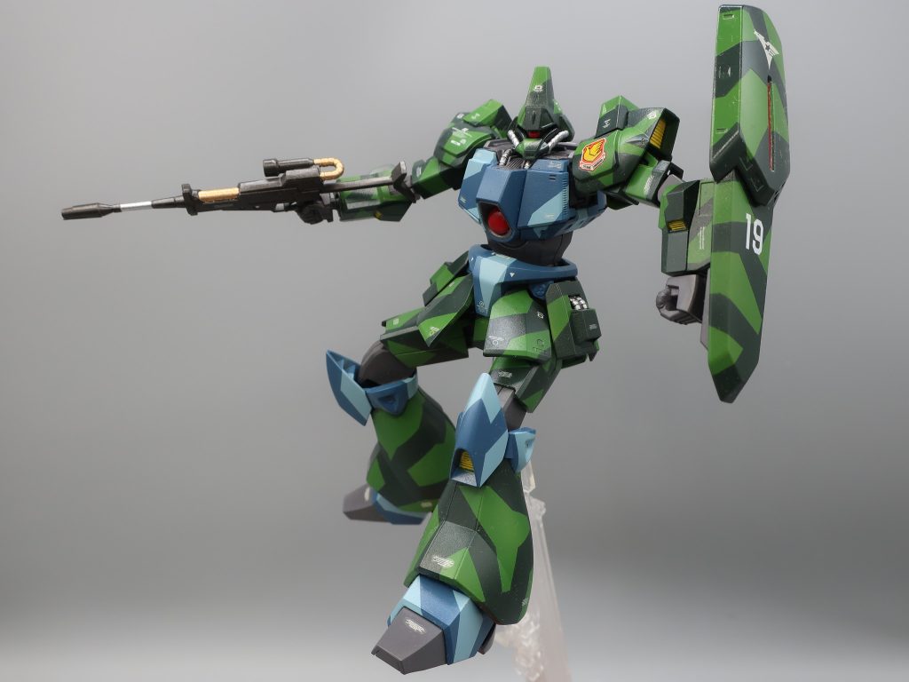 そんなある日　学校で【生徒全員で菊の花を咲かせよう】というイベントが行われました。　内容は生徒一人一人に菊の苗が渡され花が咲くまで育てる　というものです。　(正式名称はポリポット)に苗が入っているものです。　花に興味のない男子にとってはくだらないイベントです。