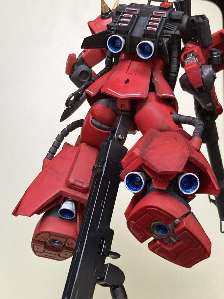 MGはバックパックが分解できるので、塗装はHGよりは塗装しやすいですね。