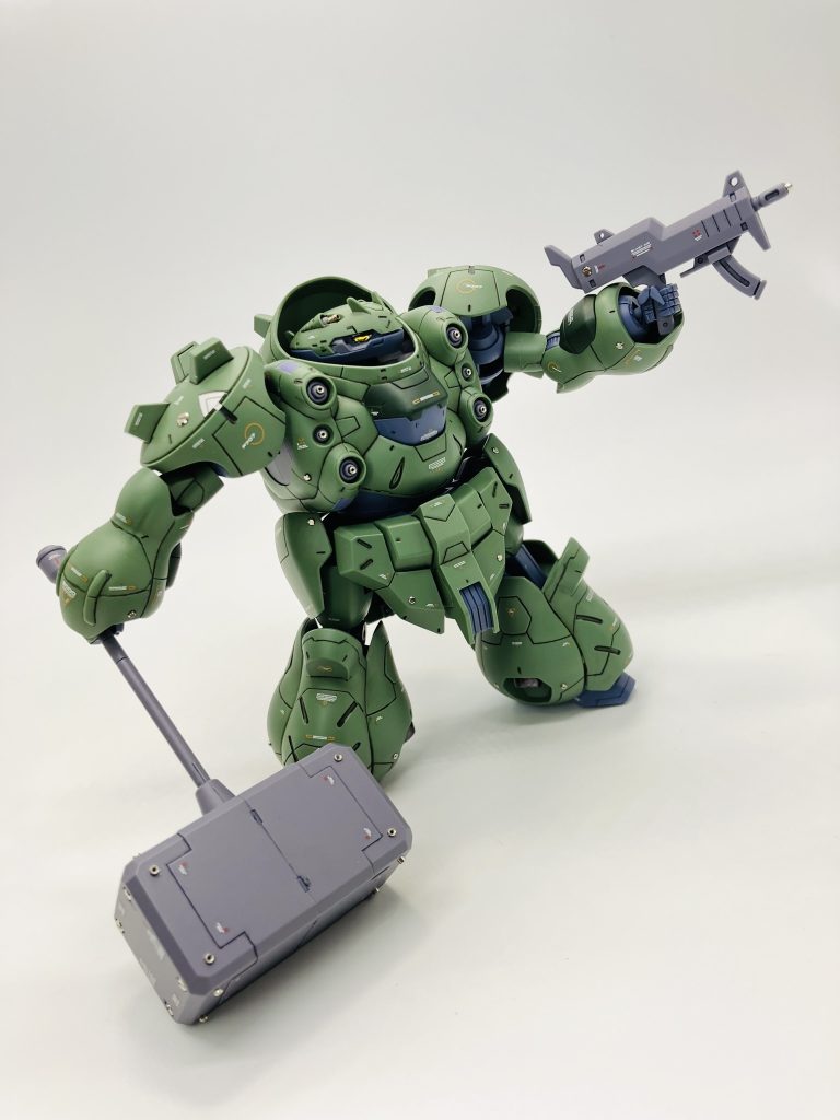 ハンマーと銃の二刀流🔨🔫このサイズで平手と握り手の両方が付属するのが嬉しいですね、標準仕様にしてくれ🥴