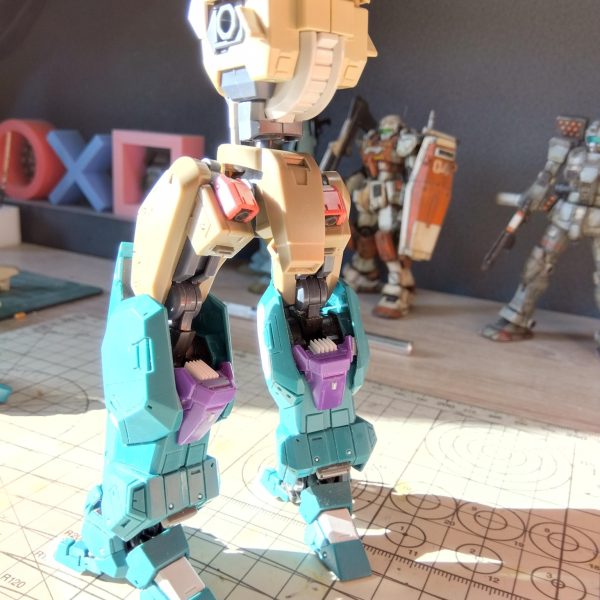 オルフェンズにでてきそうなイメージでミキシングしています。迷走中ですが楽しいので苦にならない！（4枚目）