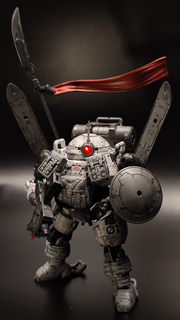 これはバンダイから30ミリメートルキットです。 私は少しコンポーネントのアプリケーションを変更し、ライン、デカール、および摩耗のビットを追加しました。 私はいくつかの場所でマーカーを使用しました。