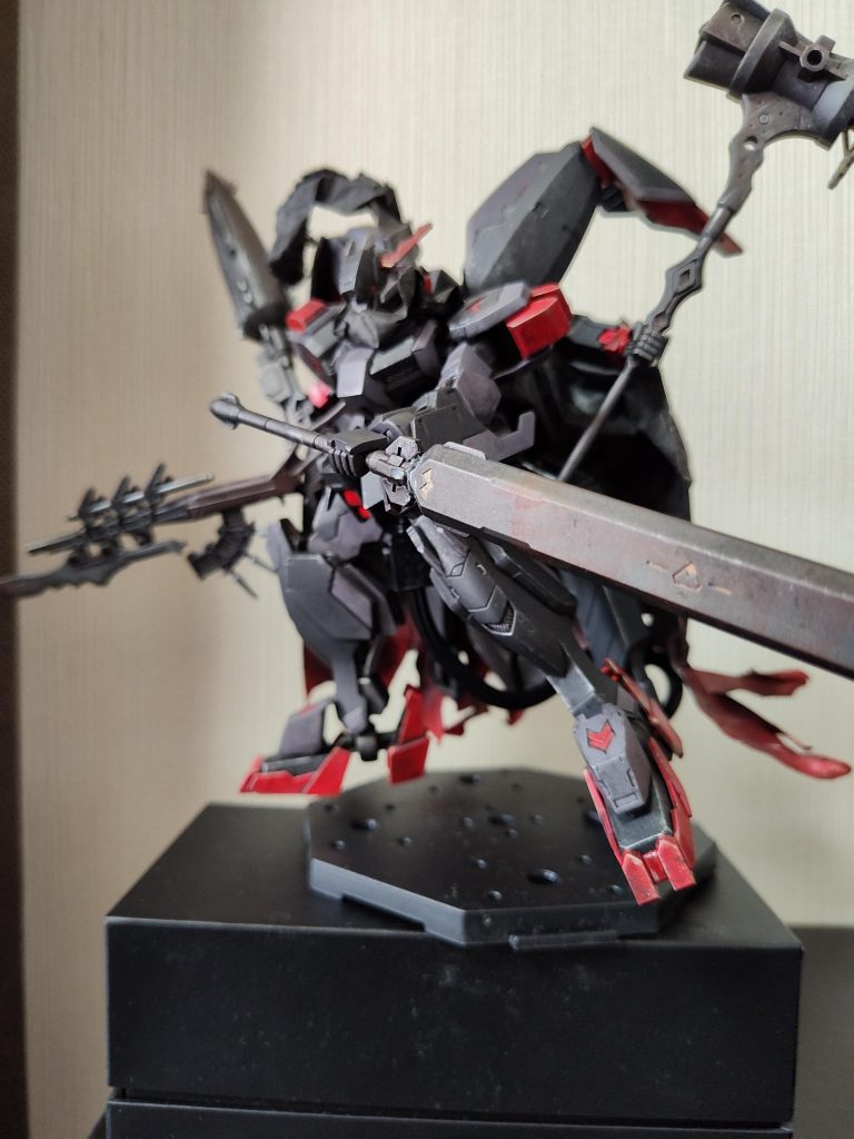 武器類は３０MMカスタマイズウェポンのファンタジー武装とアメイジングバルバトスに付いてた武装類です