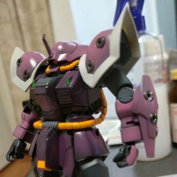 あとは墨入れ、デカール貼りまできた。