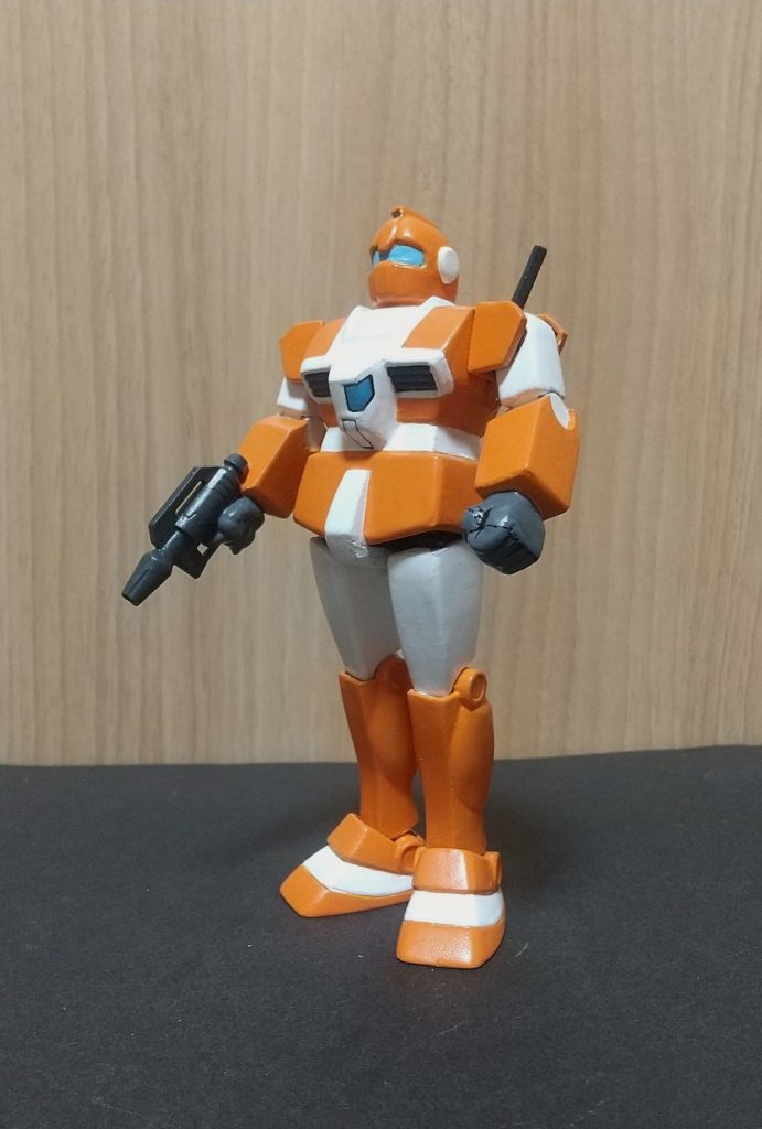 仁王立ちも良いけど、突き出した腰と脚線美が織りなすこの「く」の字のポーズがお気に入りです。これを見るために作ったと言っても過言では無いくらい好きです 