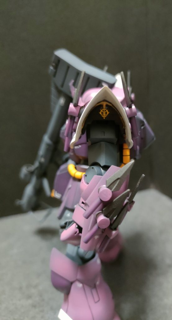 肩の中は個性を出す為に金色をワンポイントに。