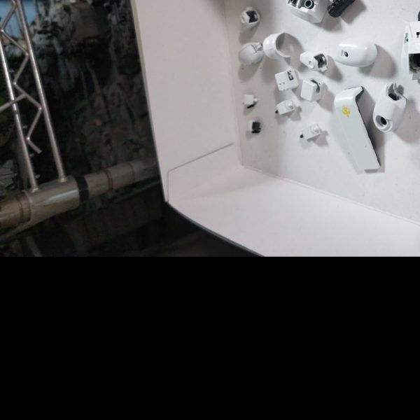 日々の進捗集めましたあとハメ加工のためにモナカを優先して接着💦2日放置している間に他を組み立て成形💦、つなぎ目消しを実施したのちエアブラシにて塗装してます💦（1枚目）