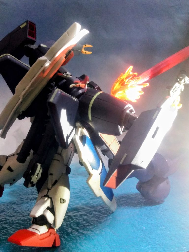 腰部後方には瞬発力と俊敏さを上昇させる為の高機動ユニットを装備 😚👏👏👏ユニットへの対弾性向上を目的として｢シールド｣を左右に配置です 😋