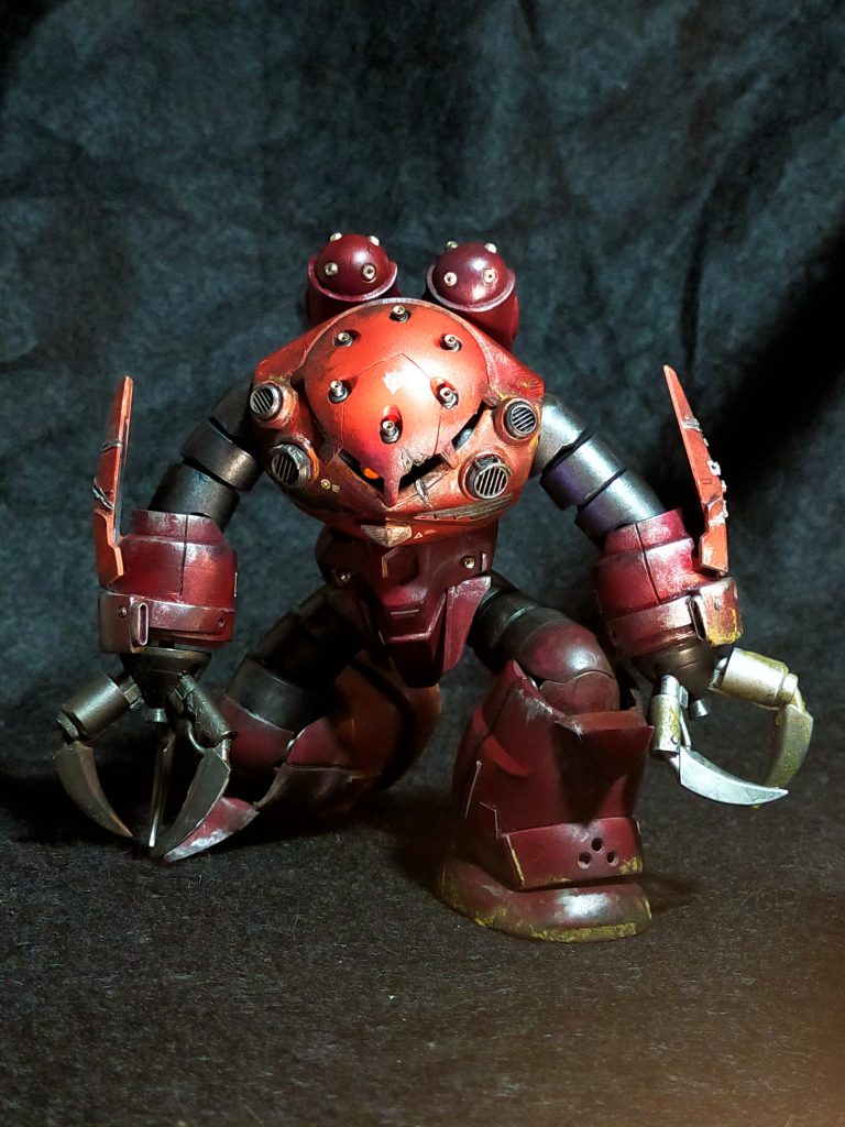 ズゴックと言えば膝立ち股関節とふくらはぎを改修し、安定してポージングできるようにしている